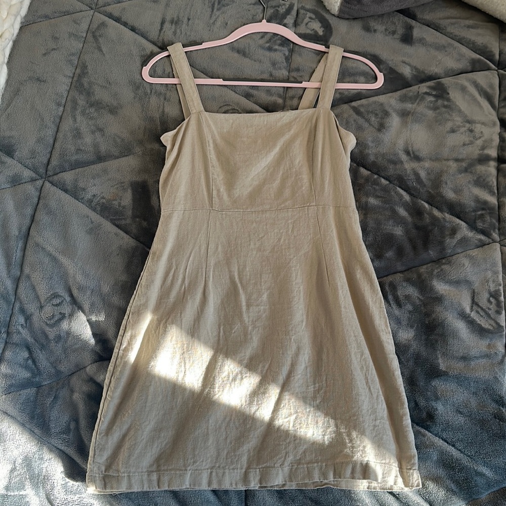 Short beige dress